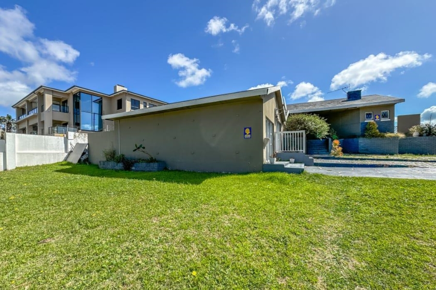 To Let 1 Bedroom Property for Rent in Humewood Eastern Cape